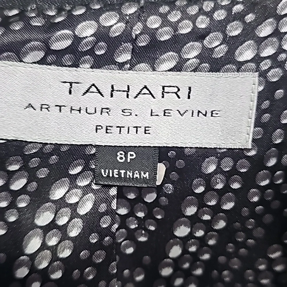 NWOT SUIT COAT CHARCOAL GRAYWITH A SILKY DESIGN INSIDE - Picture 5 of 7